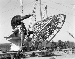 Construction of the 140-foot telescope