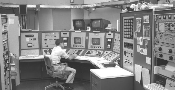 Control room of the 140-foot telescope in 1972
