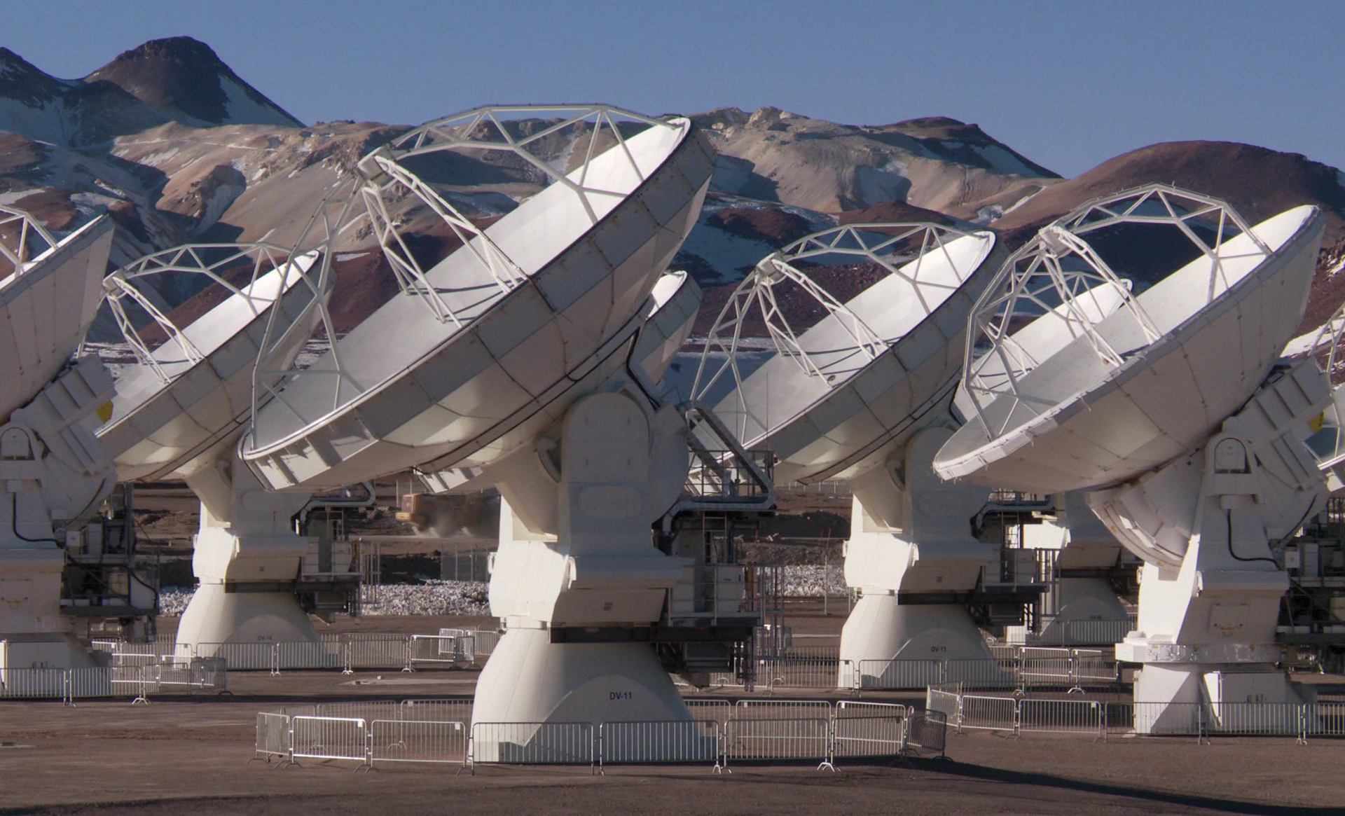 Магнитные обсерватории. Обсерватория Индия Натски. Atacama large millimeter array Observatory телескоп. Обсерватория Алма. Обсерватория Иркутского государственного университета.