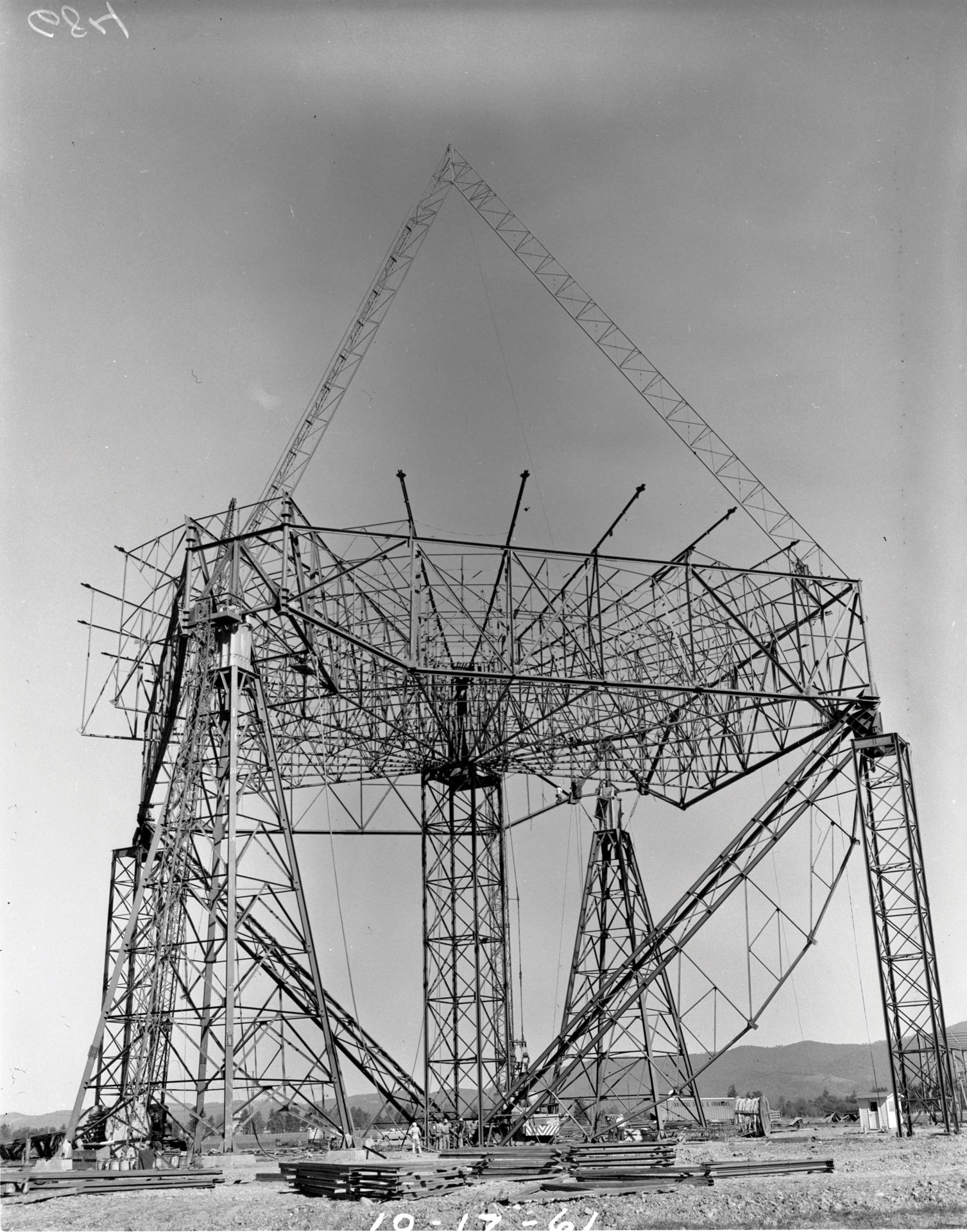 Base of the 300-foot telesocpe
