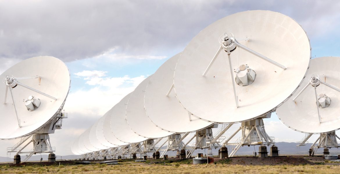 Lining up the VLA antennas