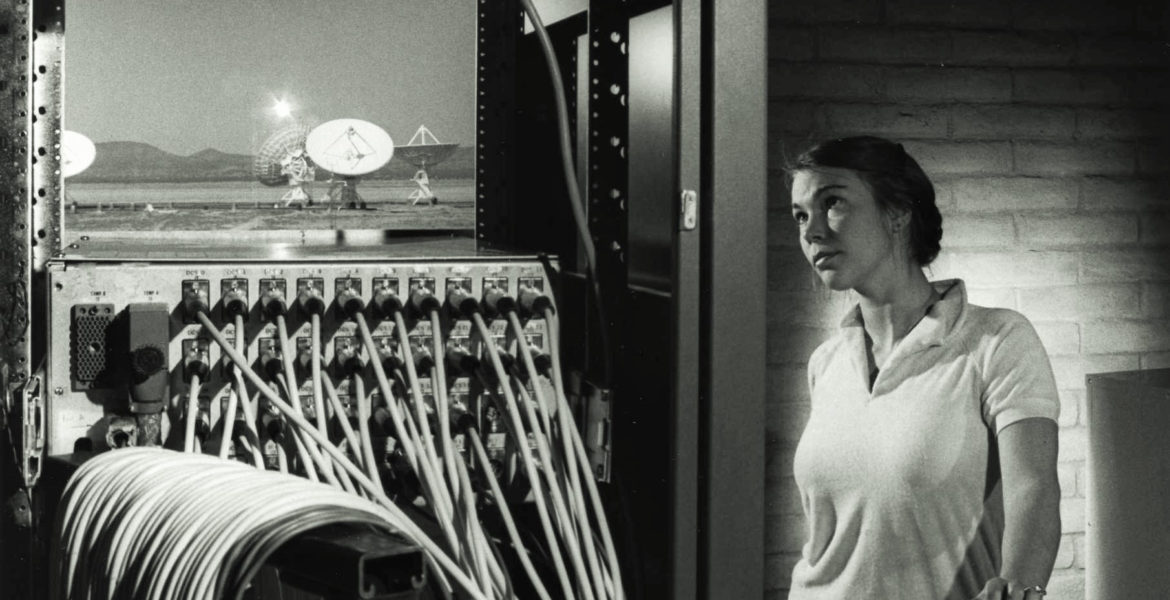 Configuring the Electronics at the Very Large Array, 1980